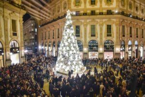 Albero di Natale illuminato