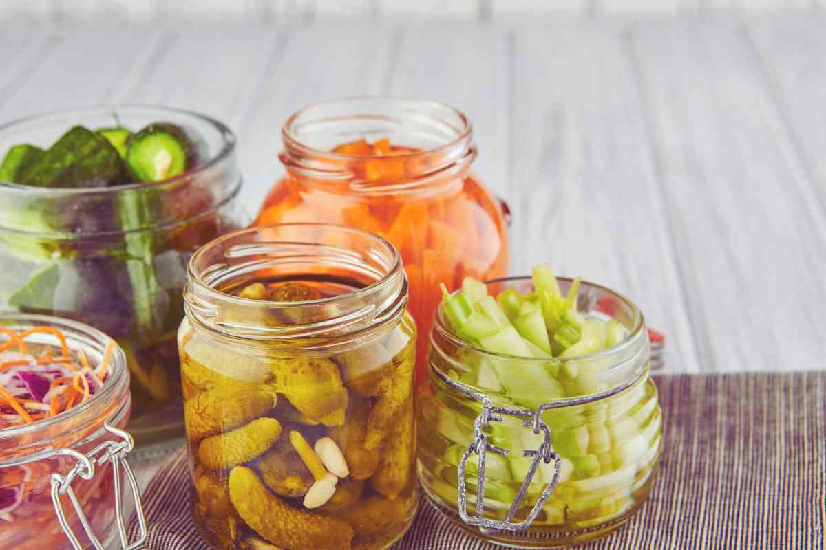 vasetti di cibo fermentato