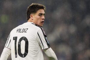 Kenan Yildiz di spalle