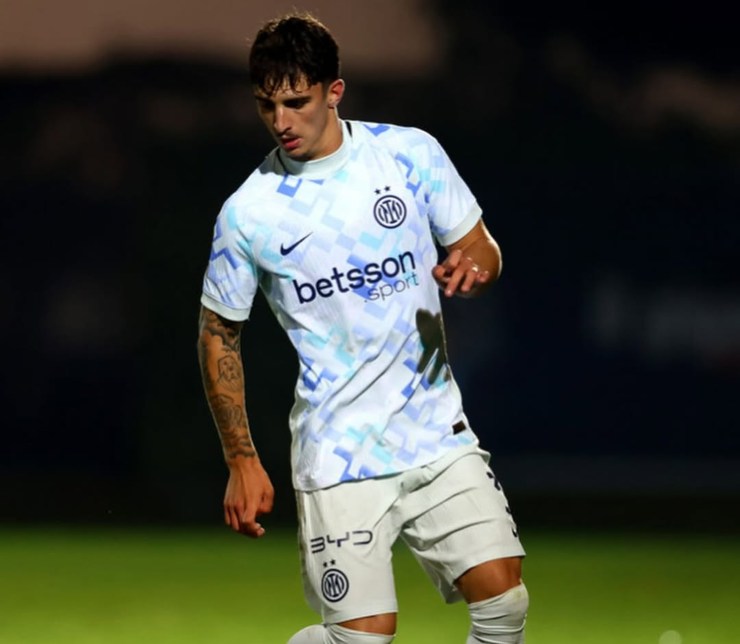 Matteo Cocchi in azione con l'inter